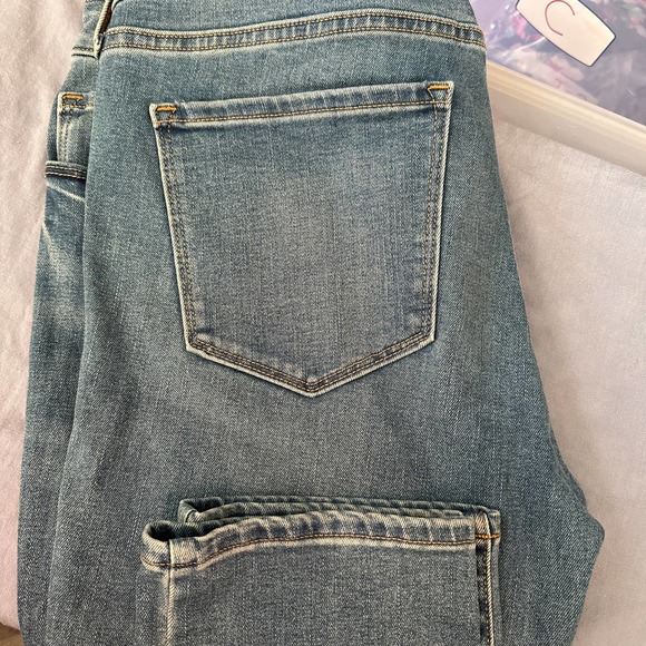 Old Navy Women’s jeans size 12 short - Picture 6 of 8